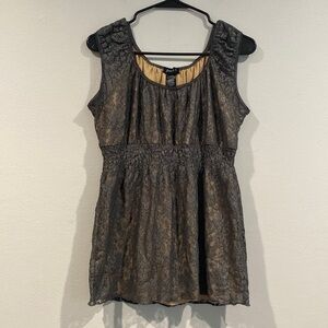 Gray Lace Overlay over Tan Lining Top w/ Slightly Puffed Sleves-joei & i-Size L